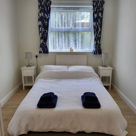 Cheerful, Cosy, One Bedroom Home With Patio And Parking Newbury  Dış mekan fotoğraf